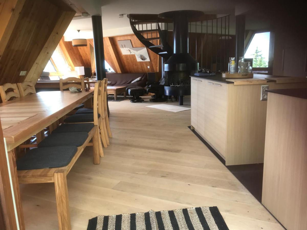 Le Chalet Pointu De Capucine Бур-Сен-Морис Экстерьер фото